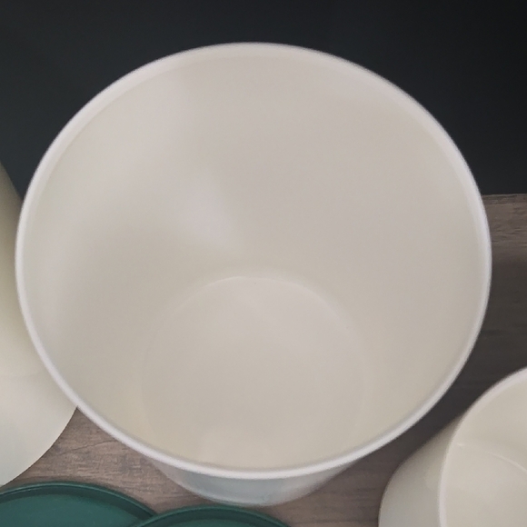 Tupperware Set of White and Green Food Storage Containers - Picture 12 of 13